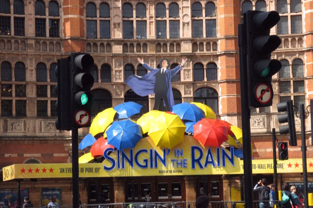 A picutre of "Singing in the Rain" in London, one of the stops during the Theatre in London travel program